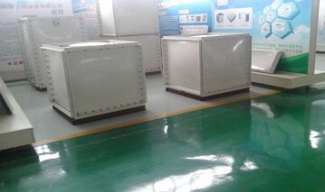 �����ˮ��ײ��ͽ�©ˮ��ԓ��ô�k��